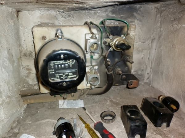 Fuse box in an older house